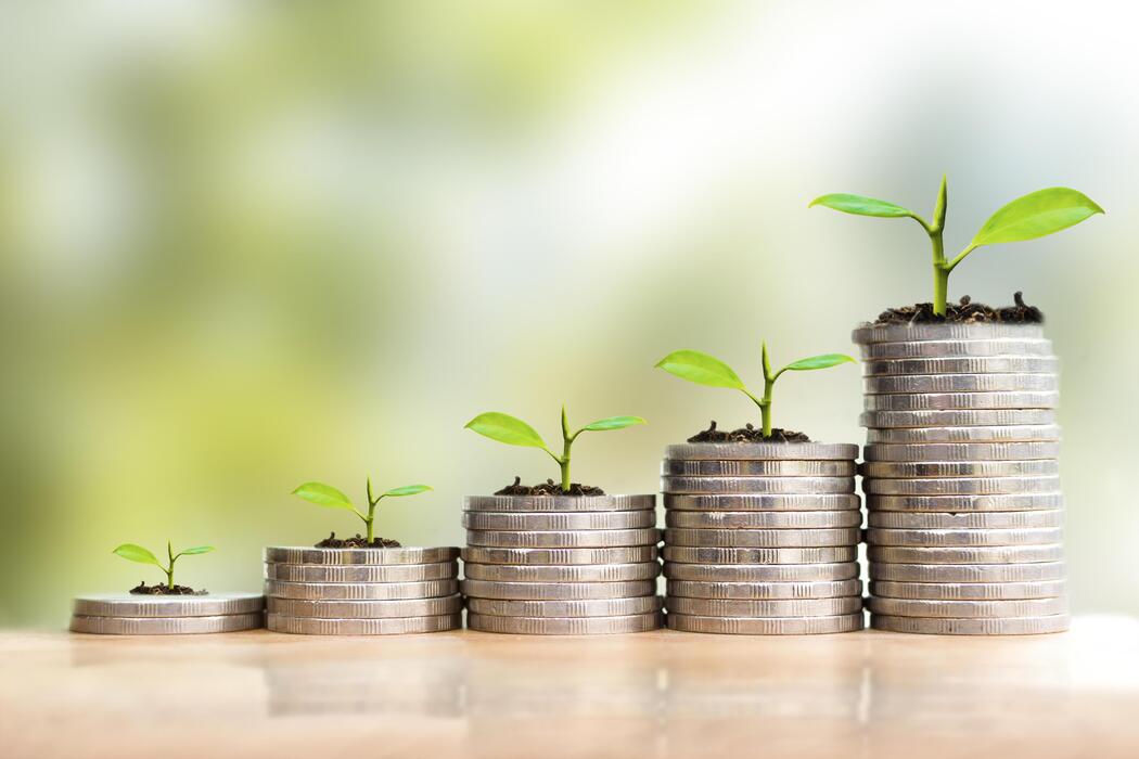 How to Save Money Monthly: A Beginner's Guide in 2026